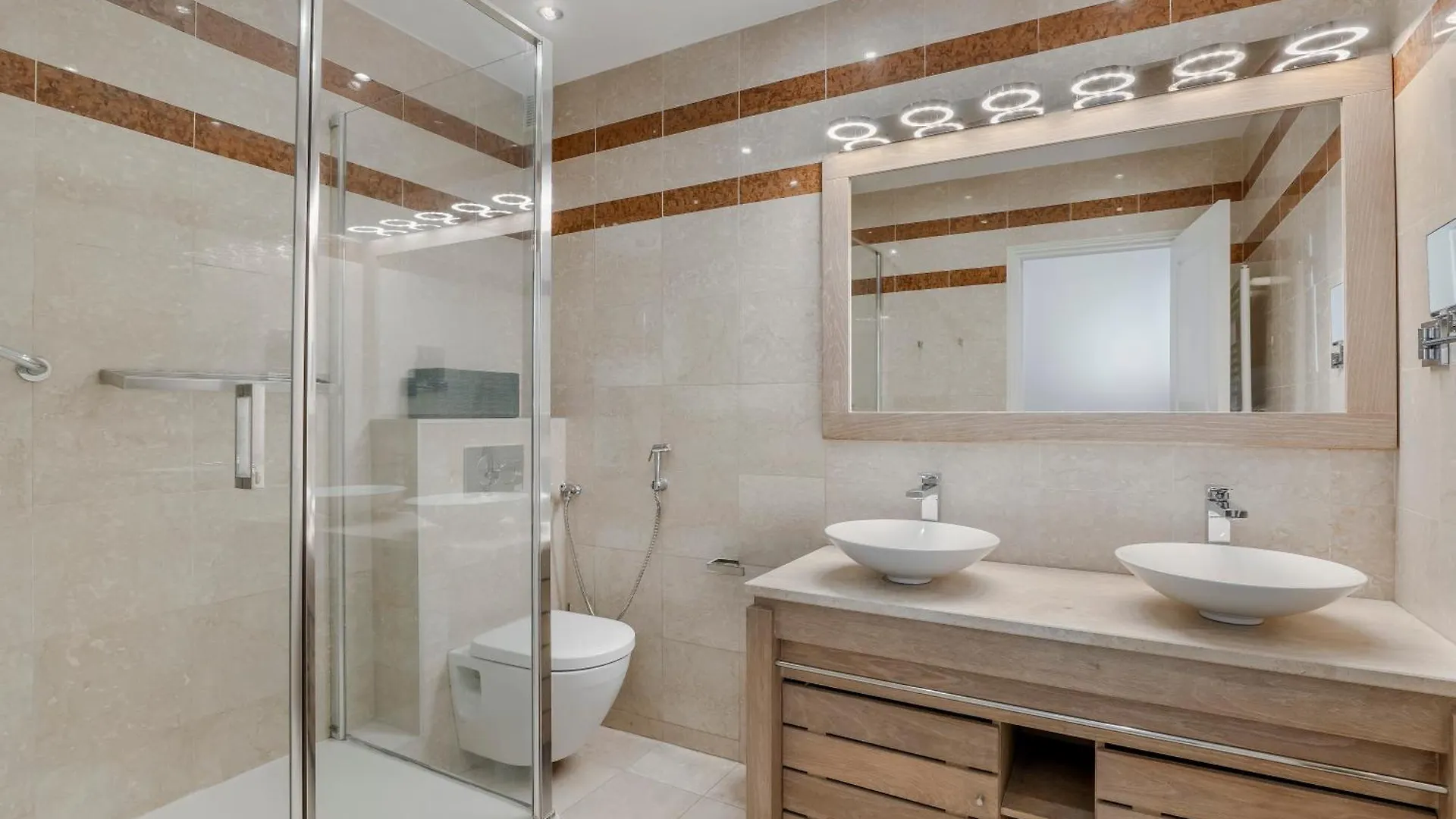 4 Bedroom Avenue Kleber Paris Frankrig